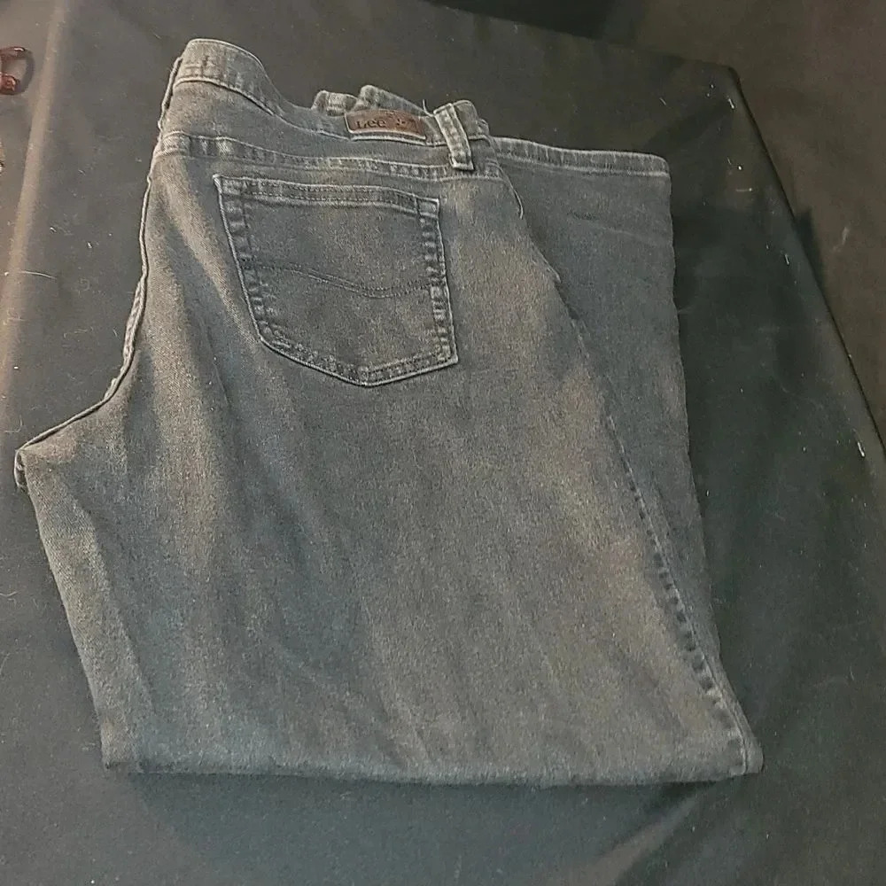 Lee Relaxed straight leg 18 - Picture 1 of 5